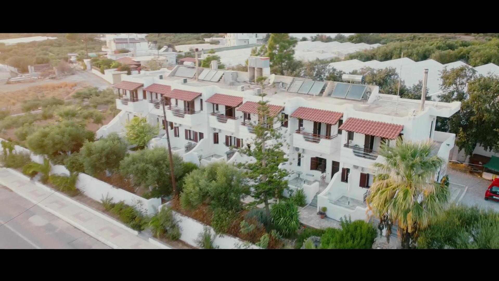 New Aurora Apts Studios Ferma Ngoại thất bức ảnh